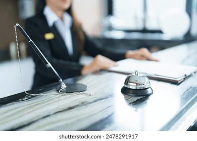 探索Avon官方网站：美妆产品与购物体验的完美结合